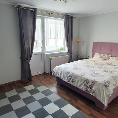 Yla Apartments Piatra Neamt Luaran gambar