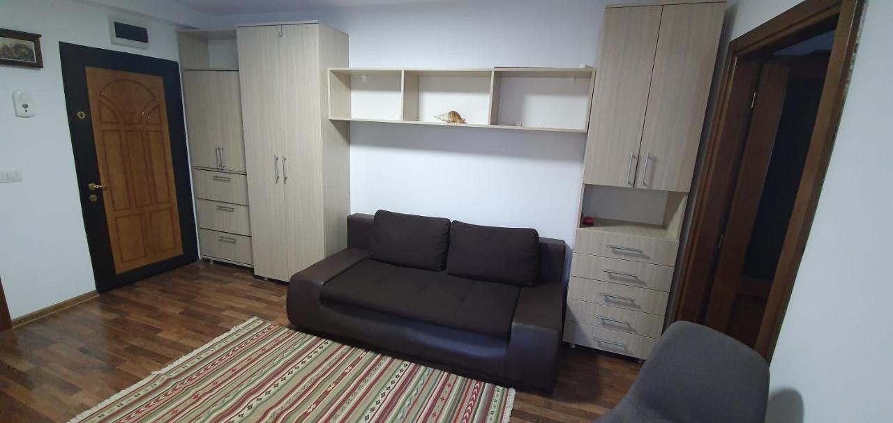Yla Apartments Piatra Neamt Luaran gambar