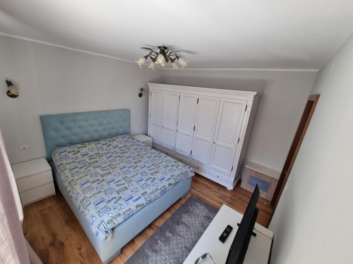 Yla Apartments Piatra Neamt Luaran gambar