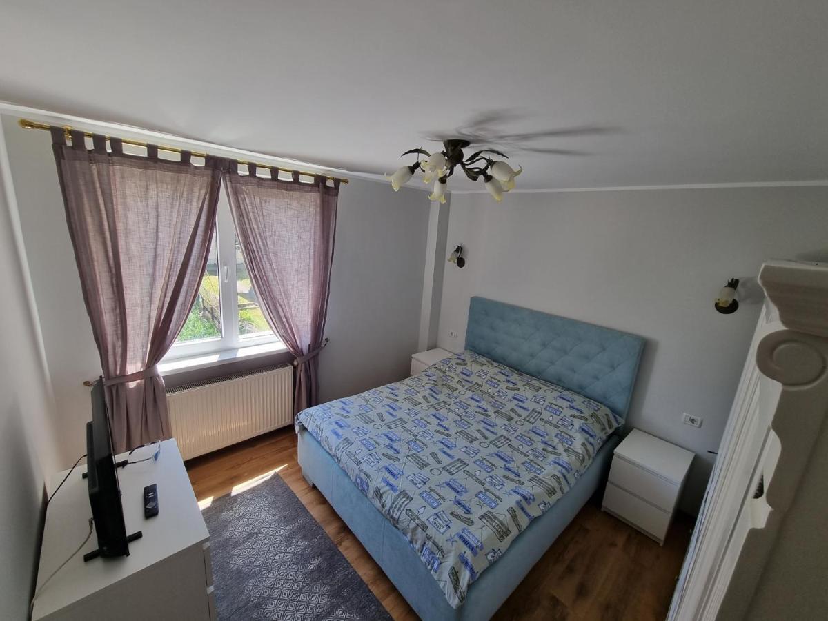 Yla Apartments Piatra Neamt Luaran gambar