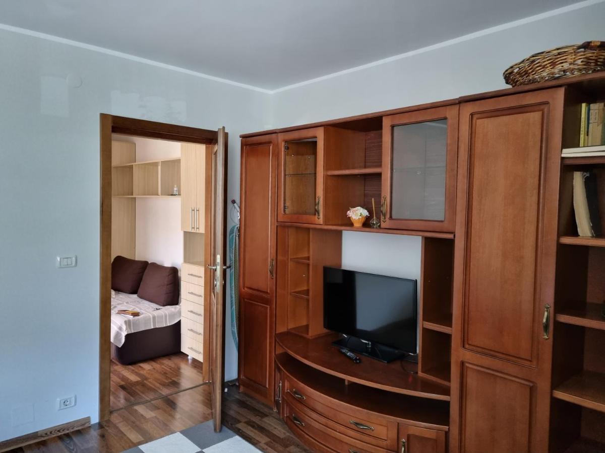 Yla Apartments Piatra Neamt Luaran gambar